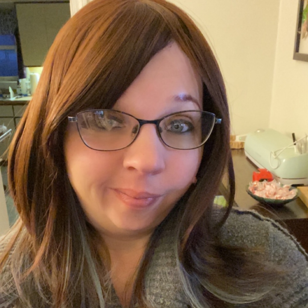 Meet your Posher, Crystal